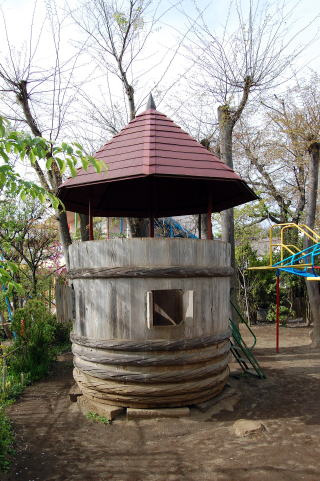 【大きなタルの小屋】