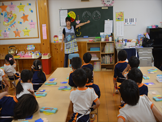 6月11日 月 年長 七夕製作 カエル製作 ゲーム 学校法人 清瀬学園 6月11日 月 年長 七夕製作 カエル製作 ゲーム 学校法人 清瀬学園